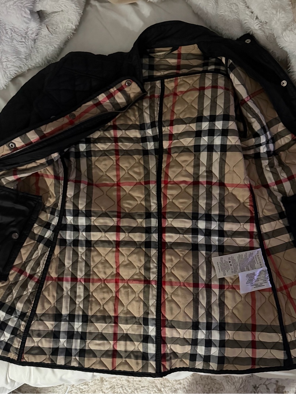 Burberry Black Quilted Jacket with Signature Check Lining - Picture 4 of 5